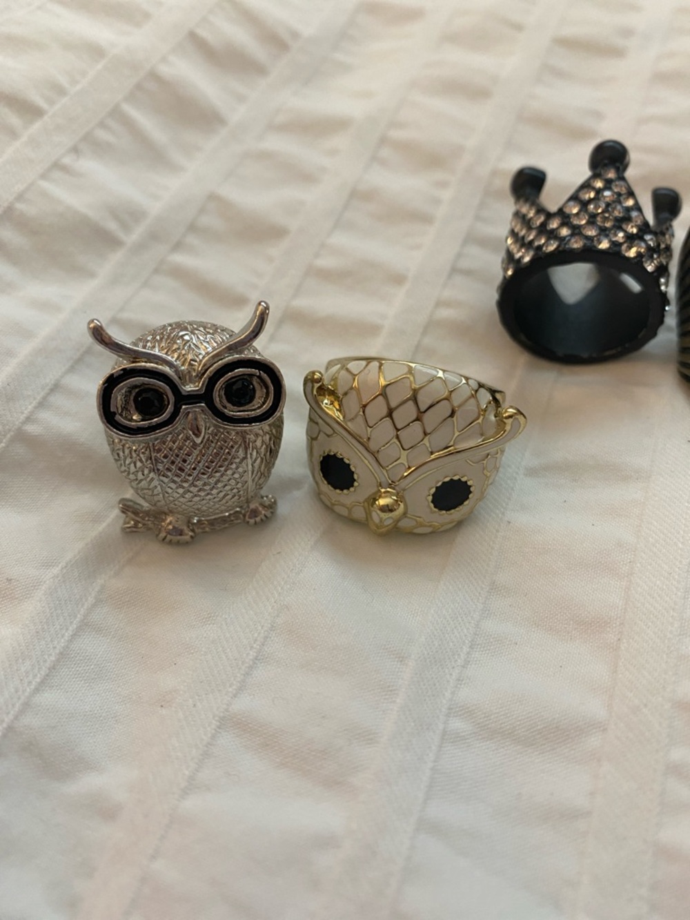 Lot: Rings - Picture 3 of 4